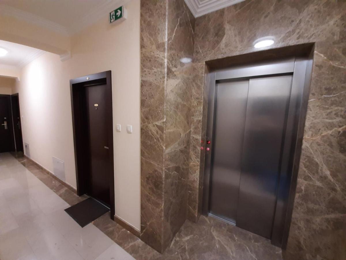 San Appartement Čačak Buitenkant foto